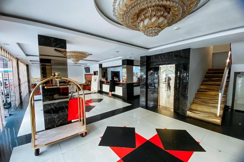 Lucky Star Hotel Nagoya Exterior foto